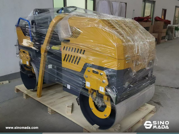 Russia - 1 Unit STP270 Compactor & 1 XCMG XMR Road Roller & 1 XCMG XMR170 Road Roller