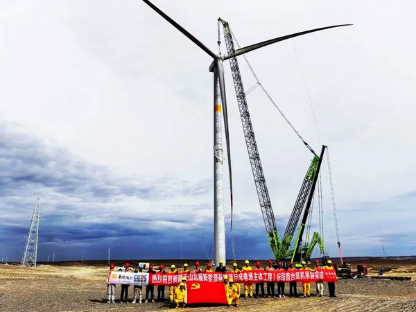 ZOOMLION Cranes Assist Wind Turbine Hoisting in Xinjiang Power Project