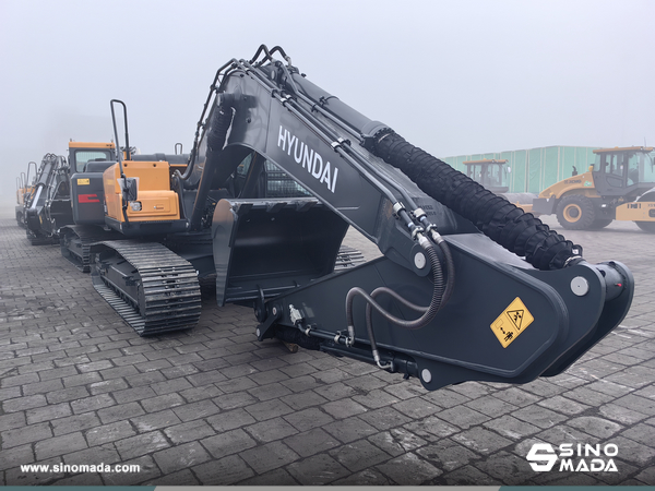 Algeria - 2 Units HYUNDAI HX220HD Crawler Excavators